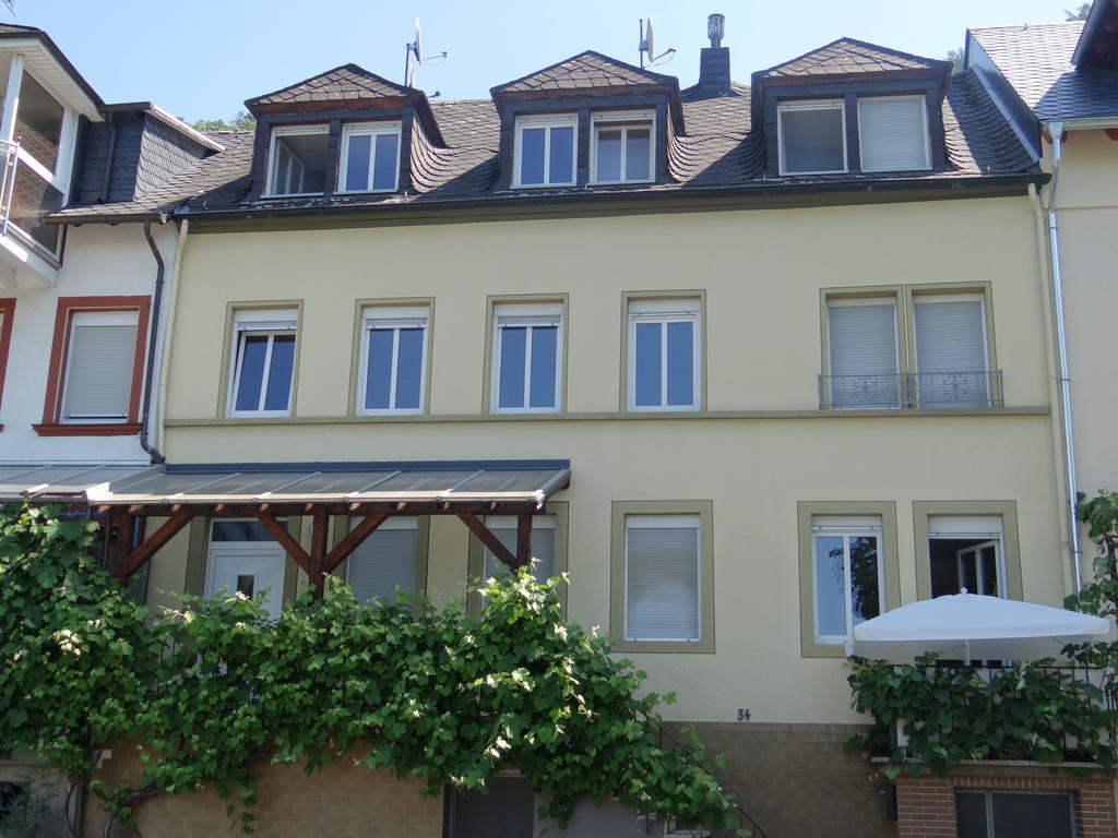 Haus Moezelblik - Schoene Aussicht Am Mosel Zell an der Mosel Exterior photo